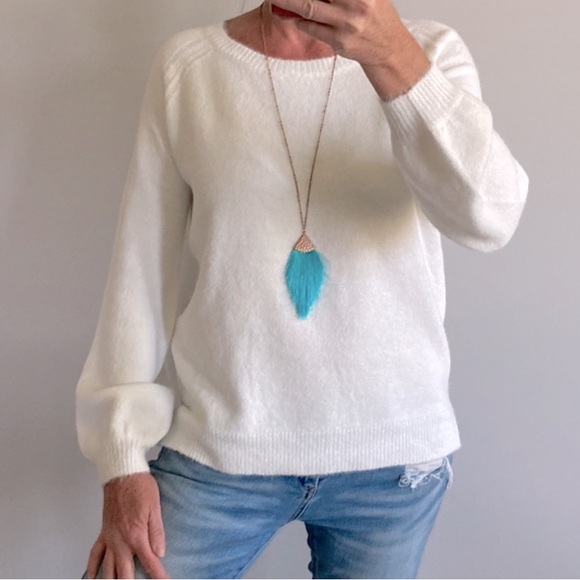 White Long Sleeve Sweater - Picture 3 of 9